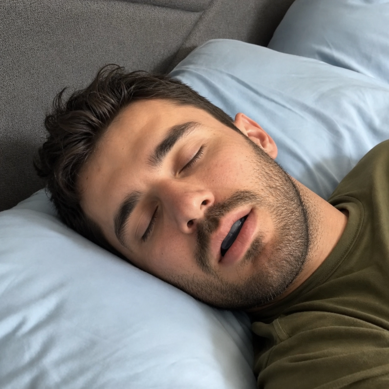 Man sleeping peacefully with the mouthpiece